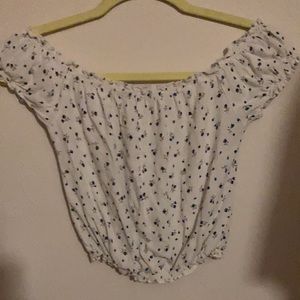 Brandy Melville off the shoulder top